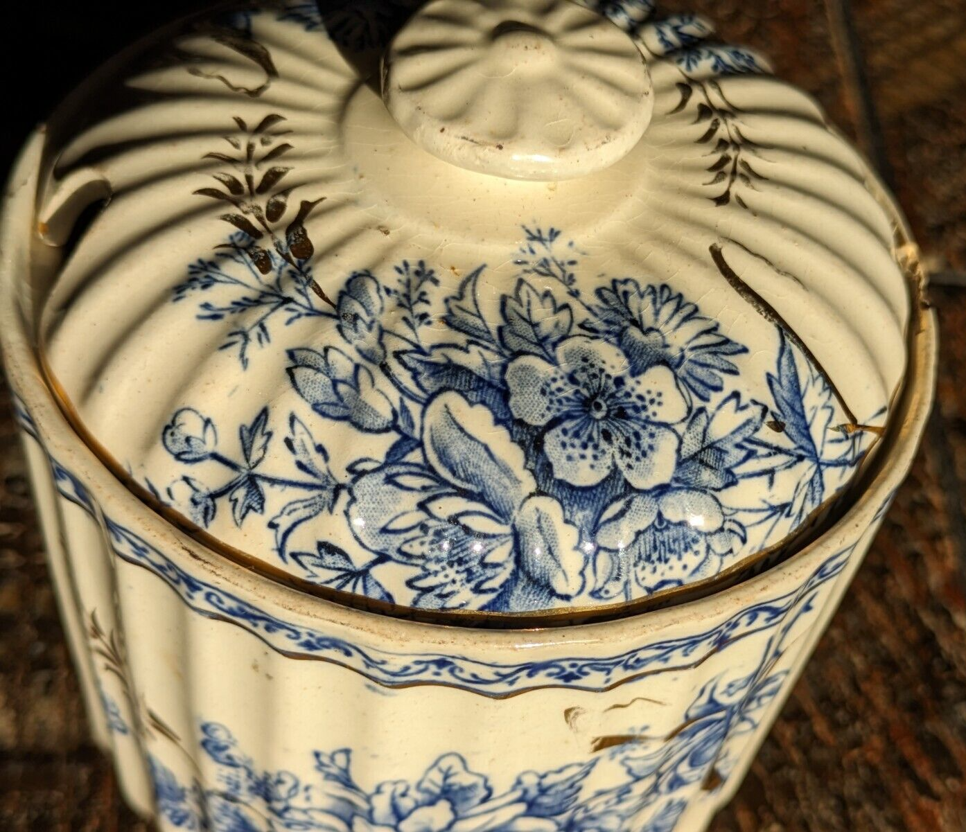 Victorian Hand Painted Flow Blue & Gilt Ceramic Pottery Sugar Bowl Pot Sevres