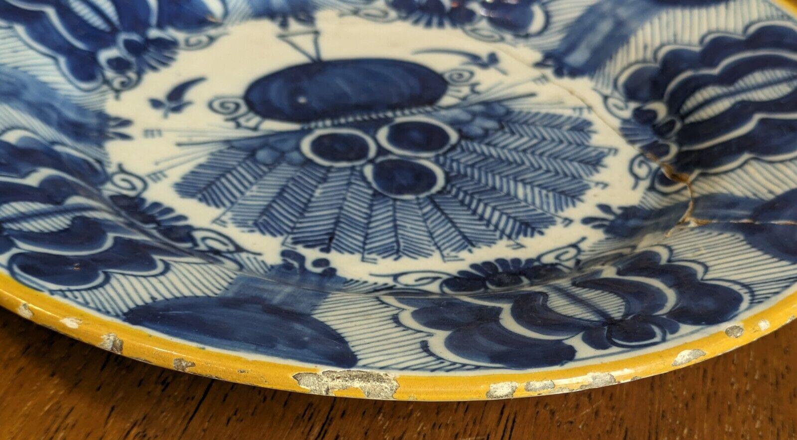18th Century Dutch Delft De Blompot Peacock Plate Antique FaienceEarthenware A/F