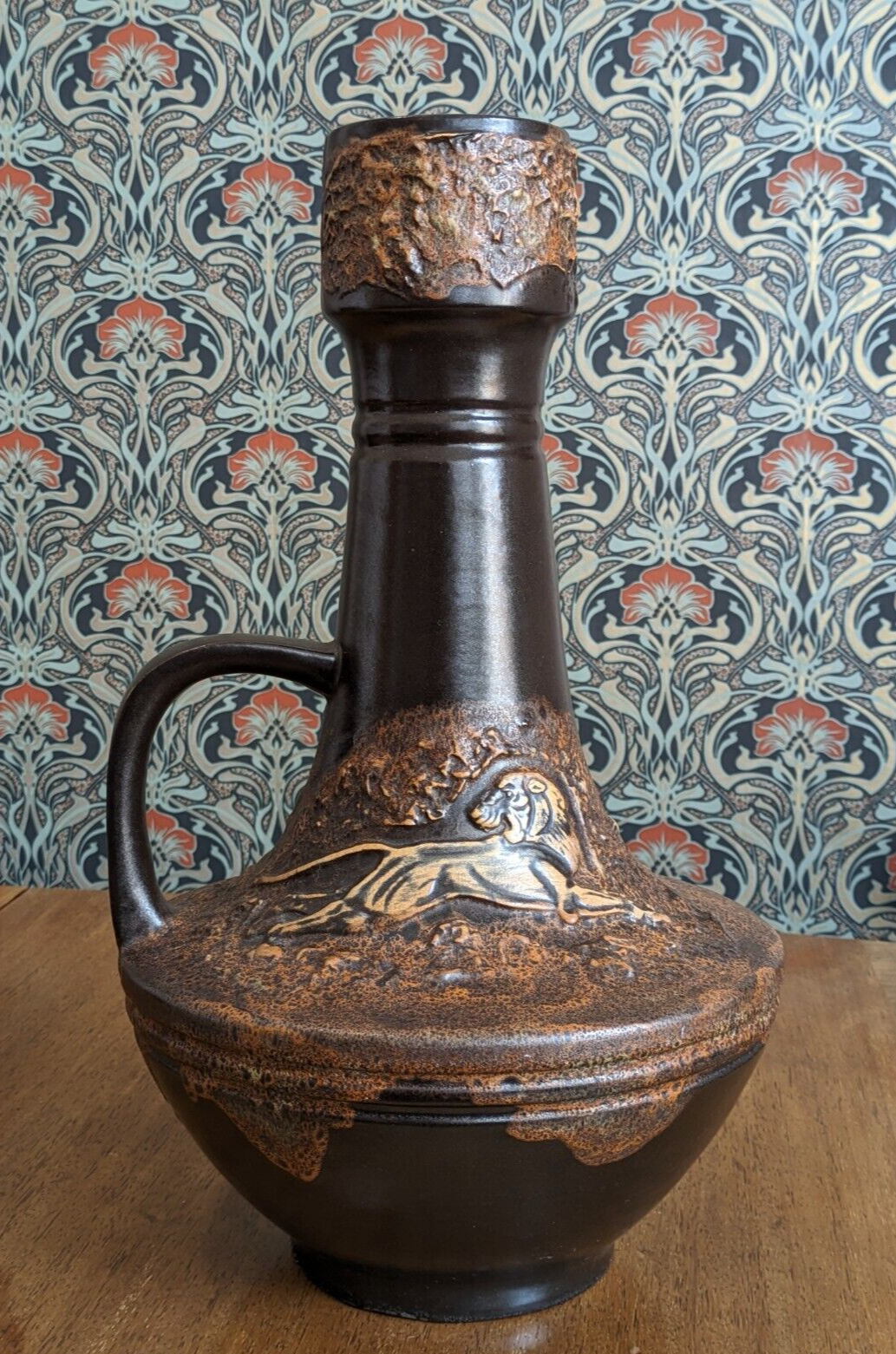 XL Mid Century West German Fat Lava Assyrian Lion Hunt Vase Jug Walter Gerhards