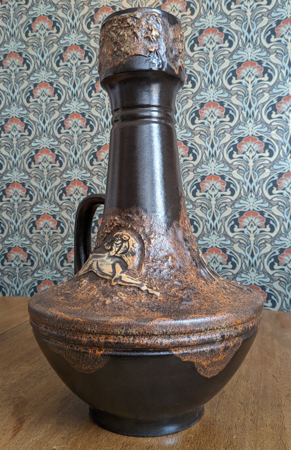 XL Mid Century West German Fat Lava Assyrian Lion Hunt Vase Jug Walter Gerhards