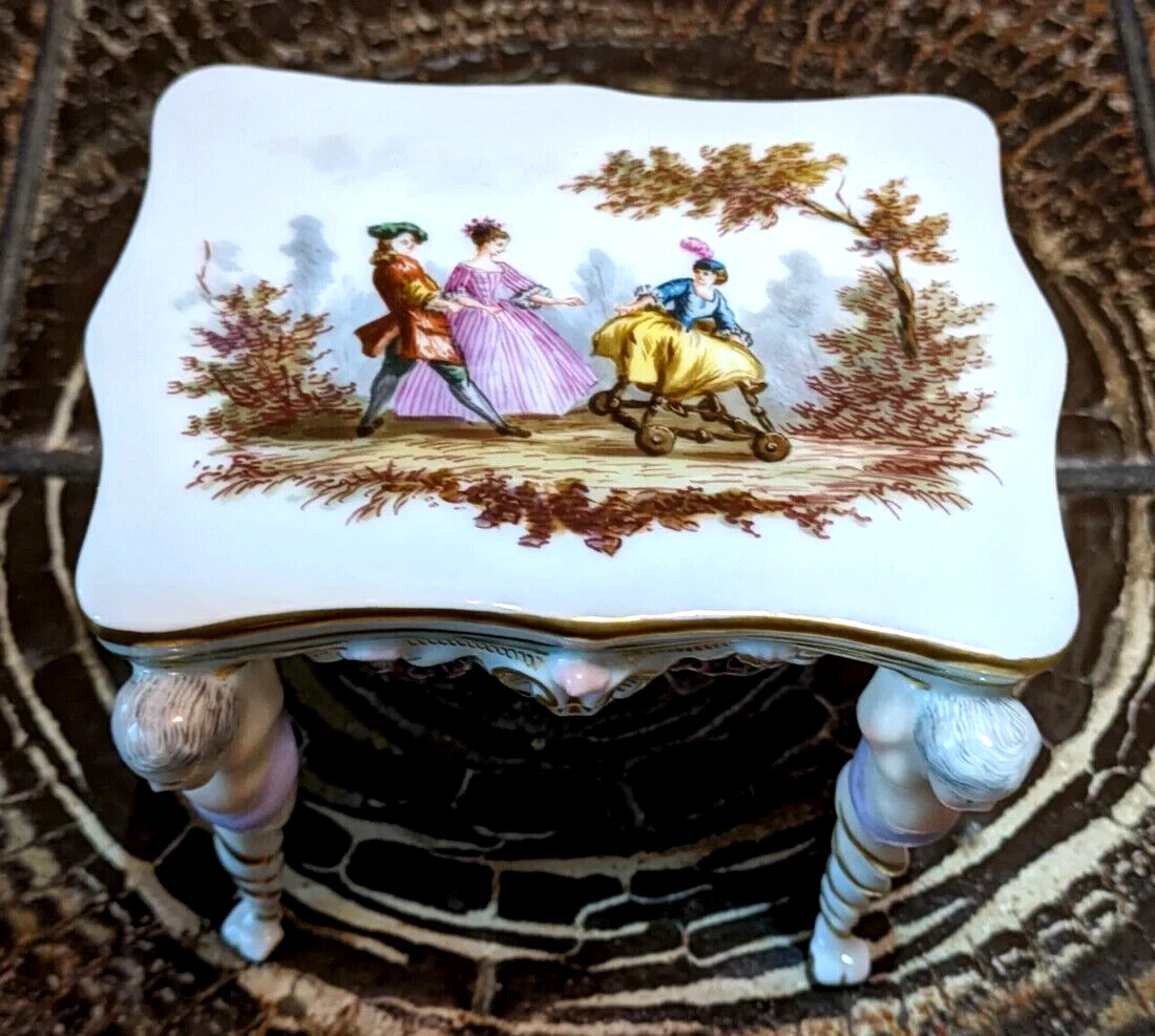 18th Century German Meissen Marcolini Porcelain Miniature Classical Cherub Table
