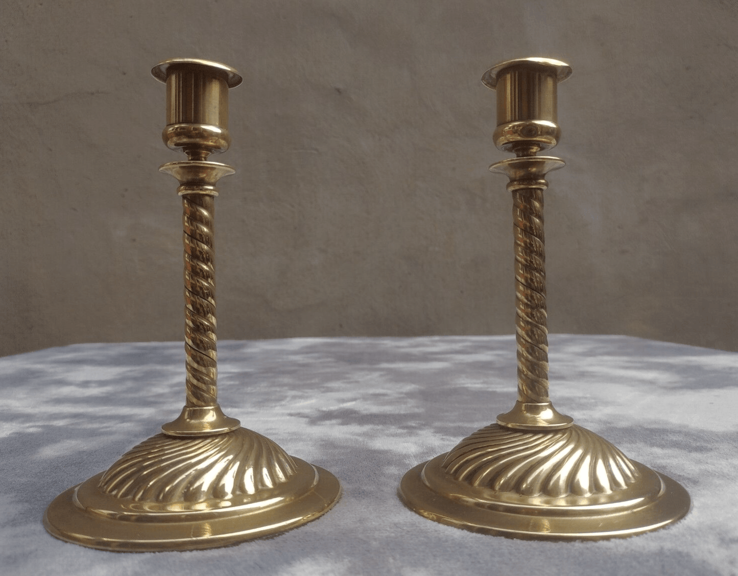 Antique Pair of Brass Spiral Swirl Twist Candlestick Holders - 18 cm - Tommy's Treasure