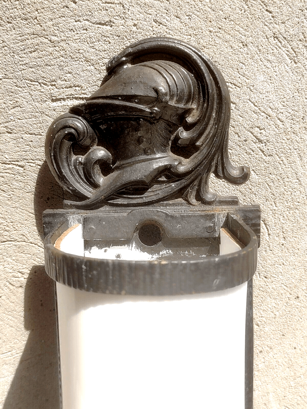 Vintage Art Deco Black Cast Iron / Brass Knight Wall Light Tube Lamp 38 cm - Tommy's Treasure