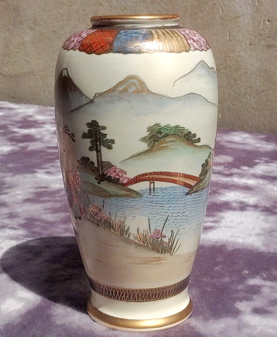 Antique Early 20th Century Japanese Taisho Period Satsuma Ceramic Porcelain Vase