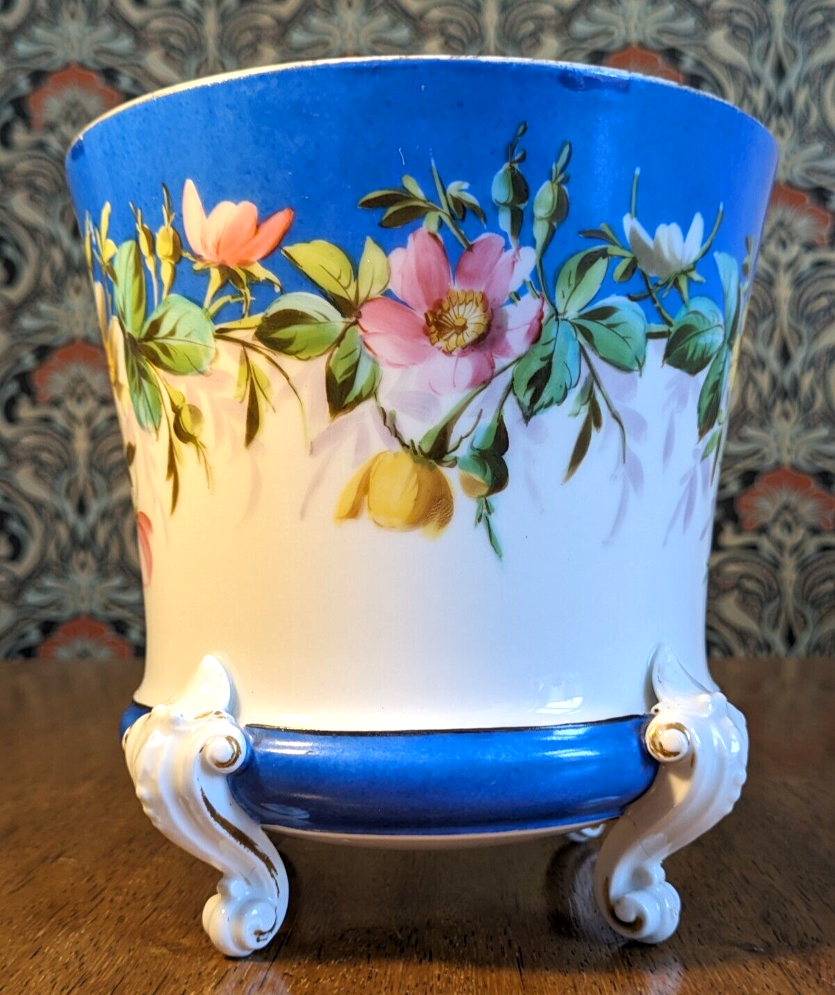 French 19th Century Hand painted Antique Porcelain Cooler Jardiniere Cache Pot
