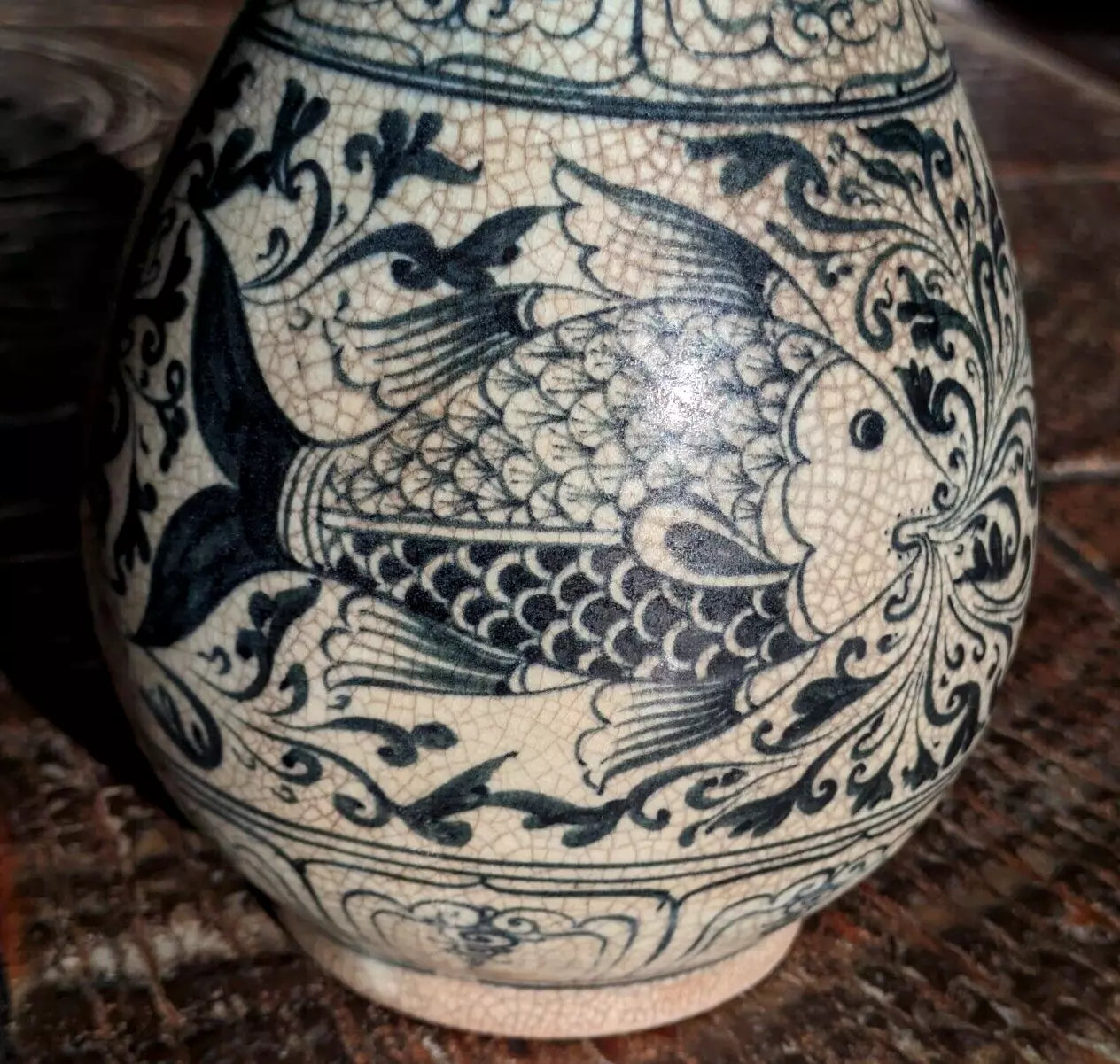 15th / 16th Century Vietnamese Annamese Blue & White Fish Vase Ceramic Porcelain