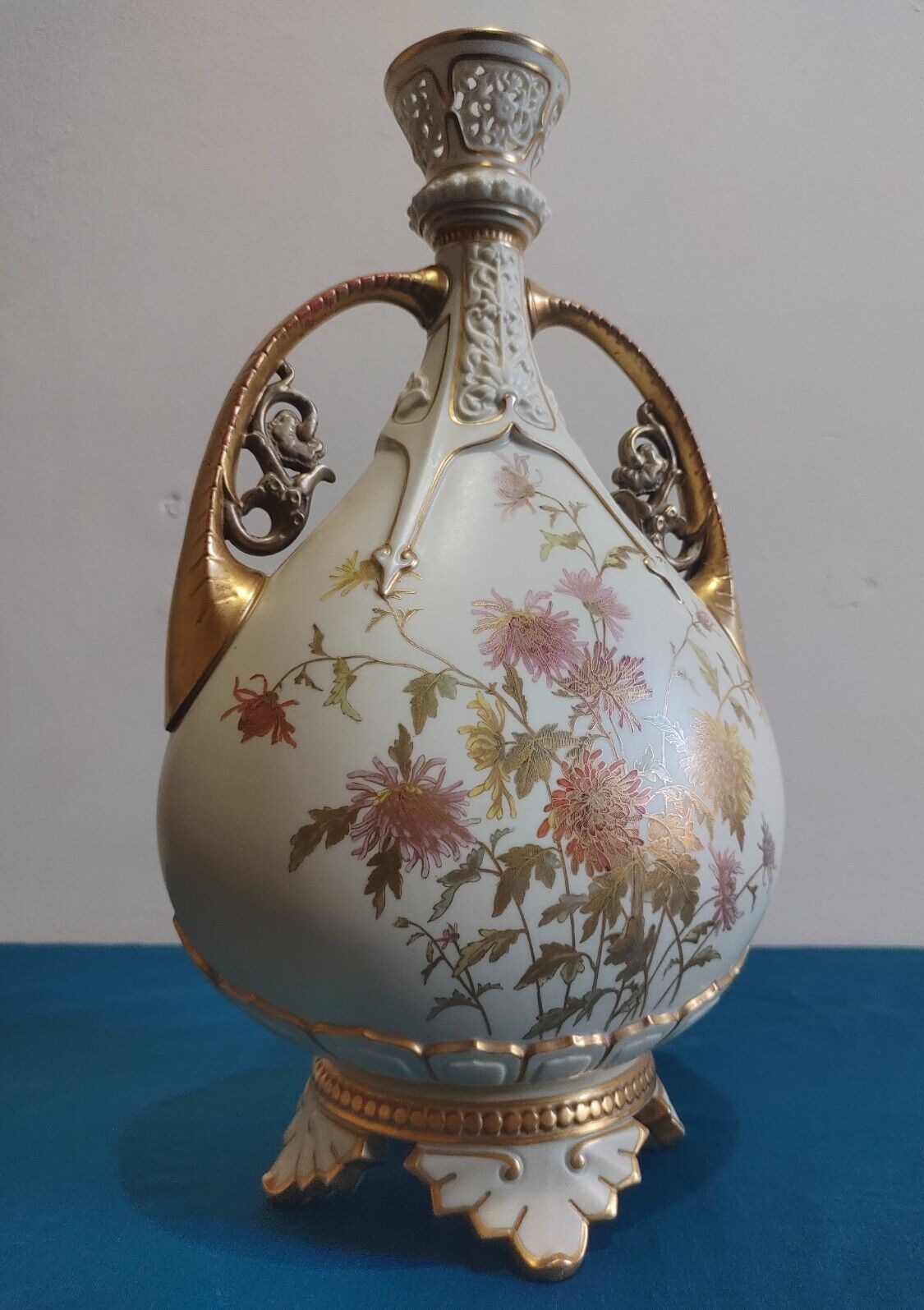 Antique Royal Worcester Twin Handled Ivory Vase Hand Gilded & Painted Porcelain