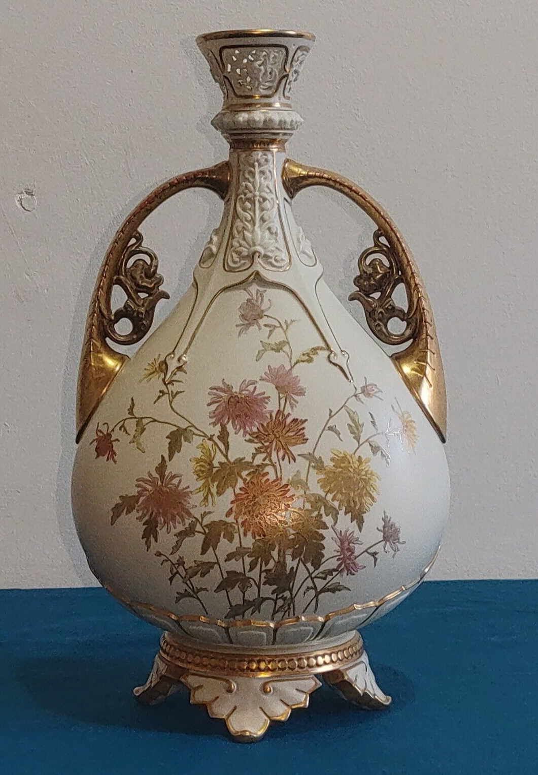 Antique Royal Worcester Twin Handled Ivory Vase Hand Gilded & Painted Porcelain